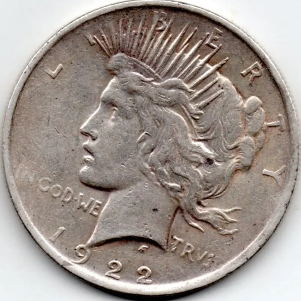 Granny Estate Find - 1922 Silver Peace US Dollar - Picture 1 of 2